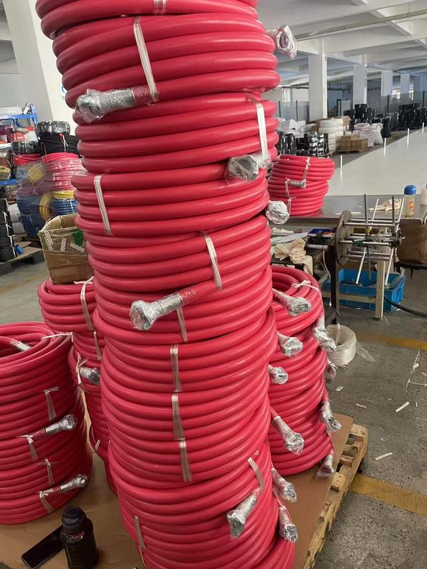 Heavy Duty Jackhammer Hose – Flexible Rubber Air Hose for Construction, Mining, and Industrial Pneumatic Equipment